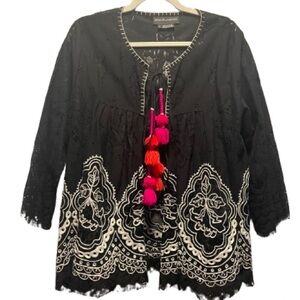 HEMANT & NANDITA - Anthropologie - Embroidered Cara Tassle Boho Lace Top - M